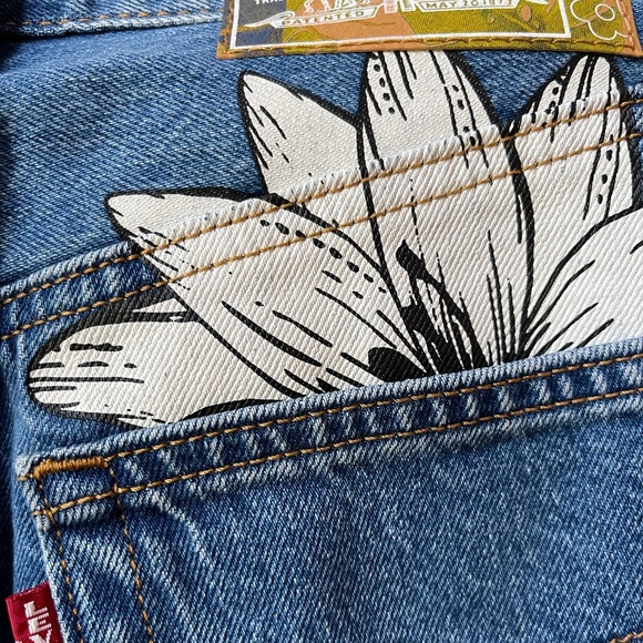 COPY - Levi’s X Farm Rio NWT 26 jean skirt-LAST ONE - Picture 5 of 15
